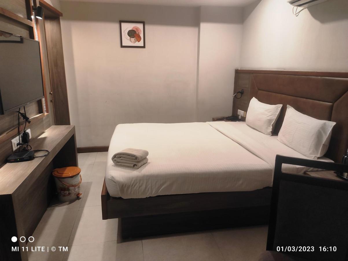 Hotel K79 Jamshedpur Eksteriør bilde