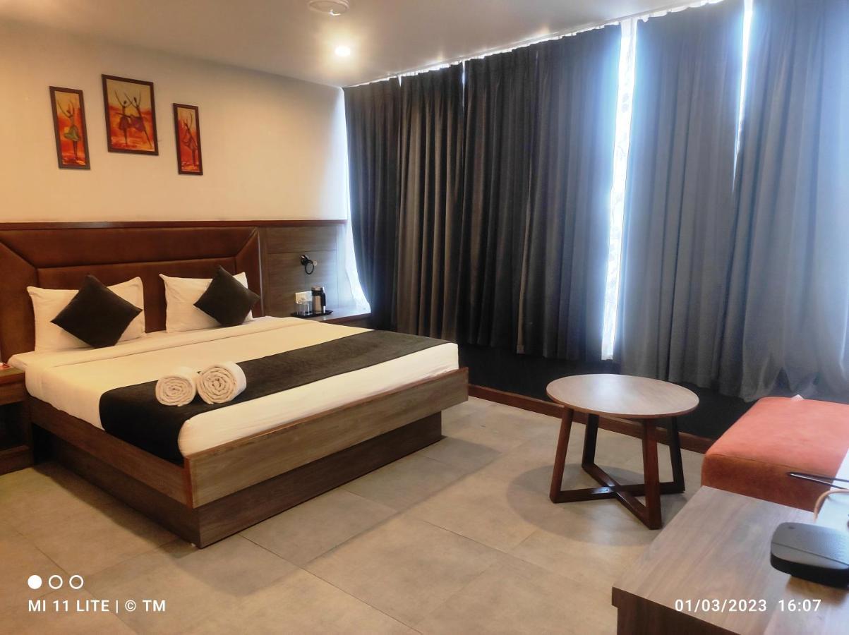 Hotel K79 Jamshedpur Eksteriør bilde
